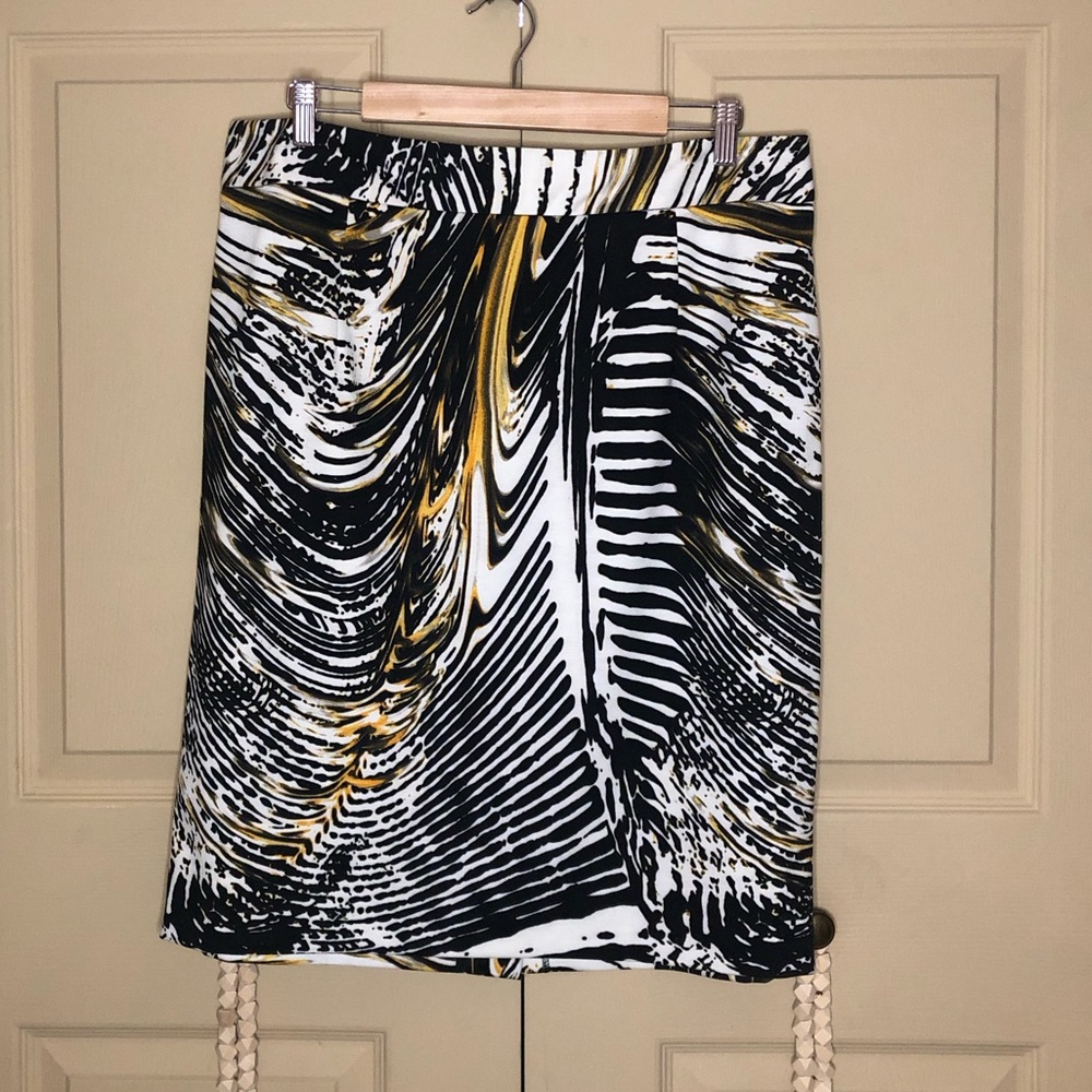 Calvin Klein Mustard, black, white swirl pattern skirt size 16